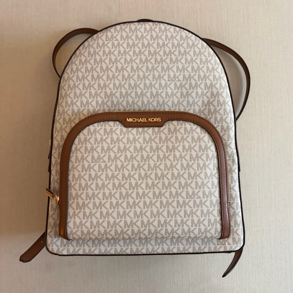 Michael Kors Medium Jaycee Logo Zip Pocket Backpack in Vanilla and Brown
